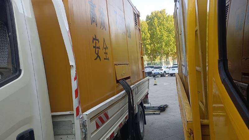勃利如何判断柴油发电机组和UPS电源的切换时间是否符合要求？